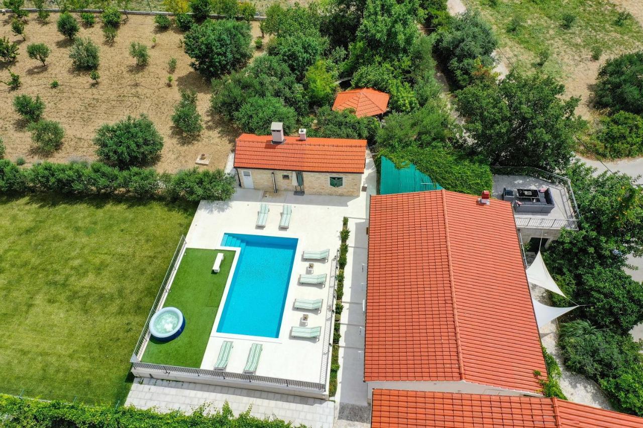 Home Away From Home With Outdoor Pool, Botanical Garden And A Beautiful Sea View Каштела Экстерьер фото