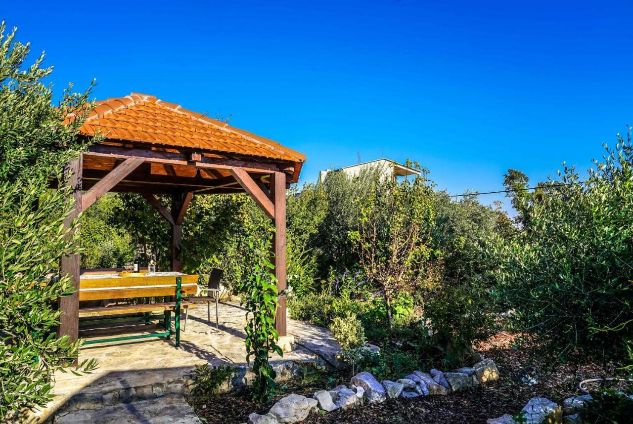 Home Away From Home With Outdoor Pool, Botanical Garden And A Beautiful Sea View Каштела Экстерьер фото